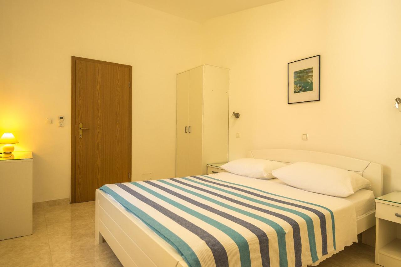 Apartmani Medar 布拉采 外观 照片