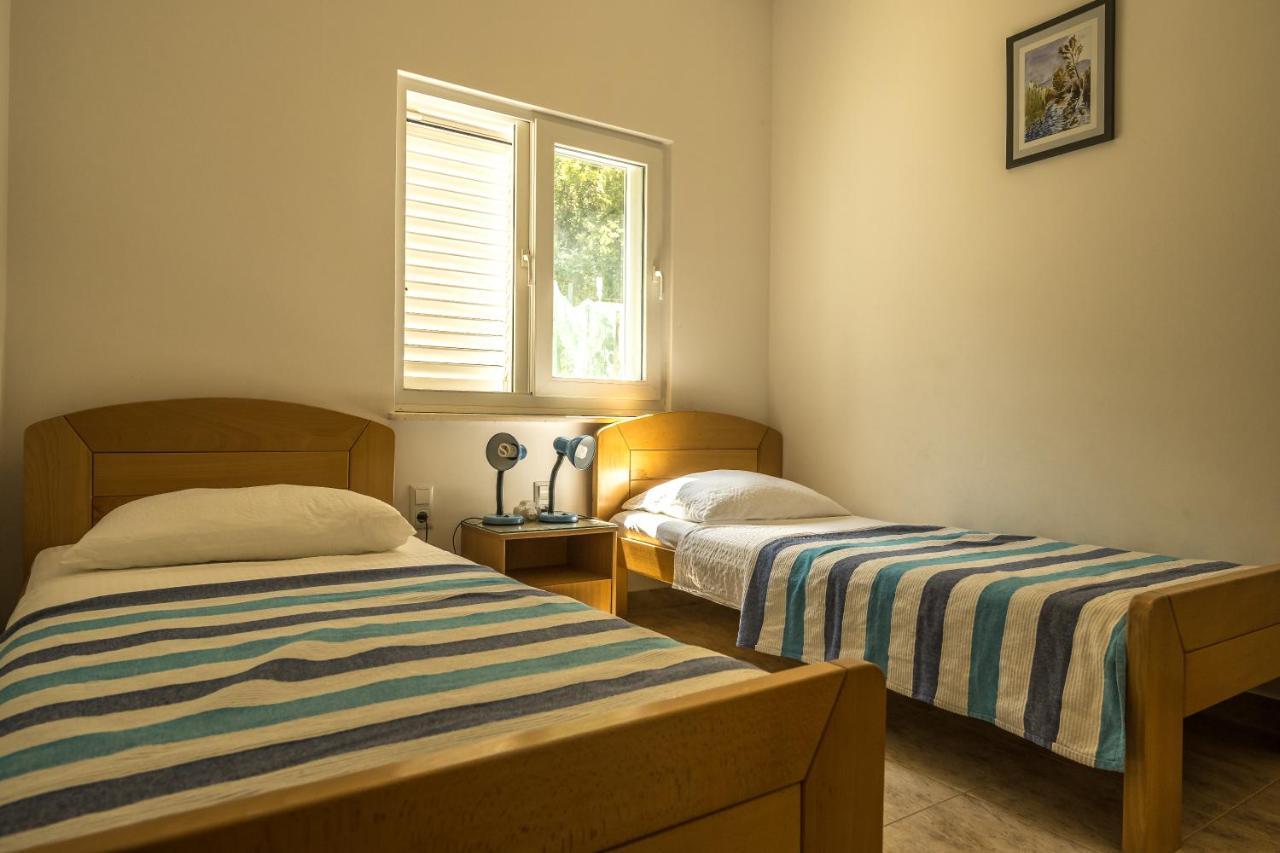 Apartmani Medar 布拉采 外观 照片