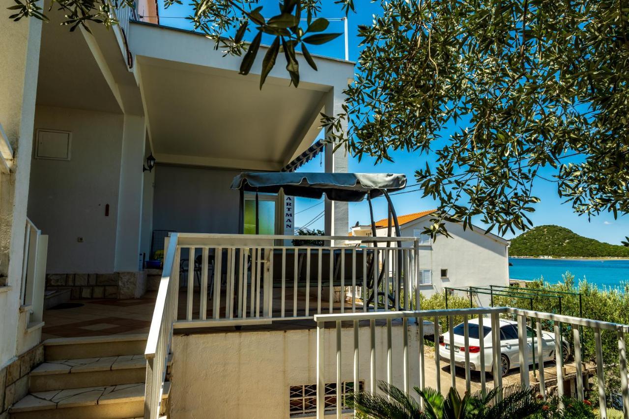 Apartmani Medar 布拉采 外观 照片