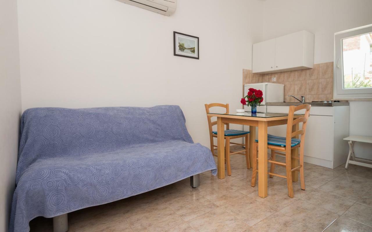 Apartmani Medar 布拉采 外观 照片